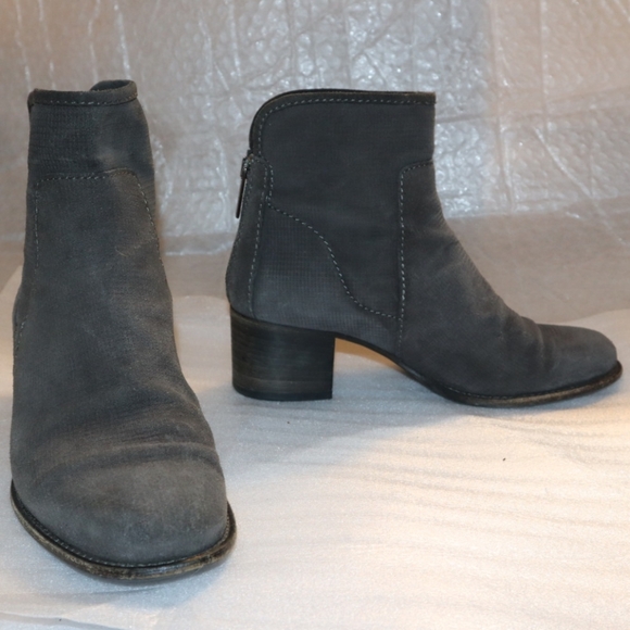 Aquatalia Womens Taylor Textured Suede Stack Heeled Zip Back Booties sz 8 gray - Picture 4 of 8